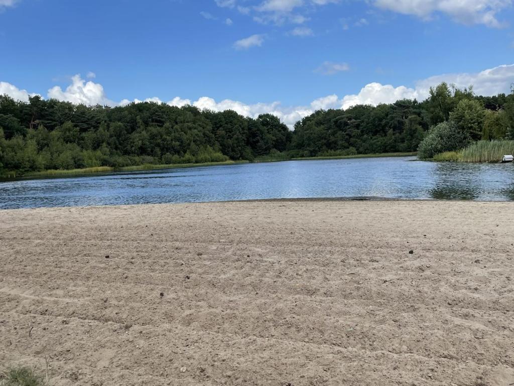 Freistehendes Ferienhaus Am See Naehe Roermond Heel Eksteriør bilde
