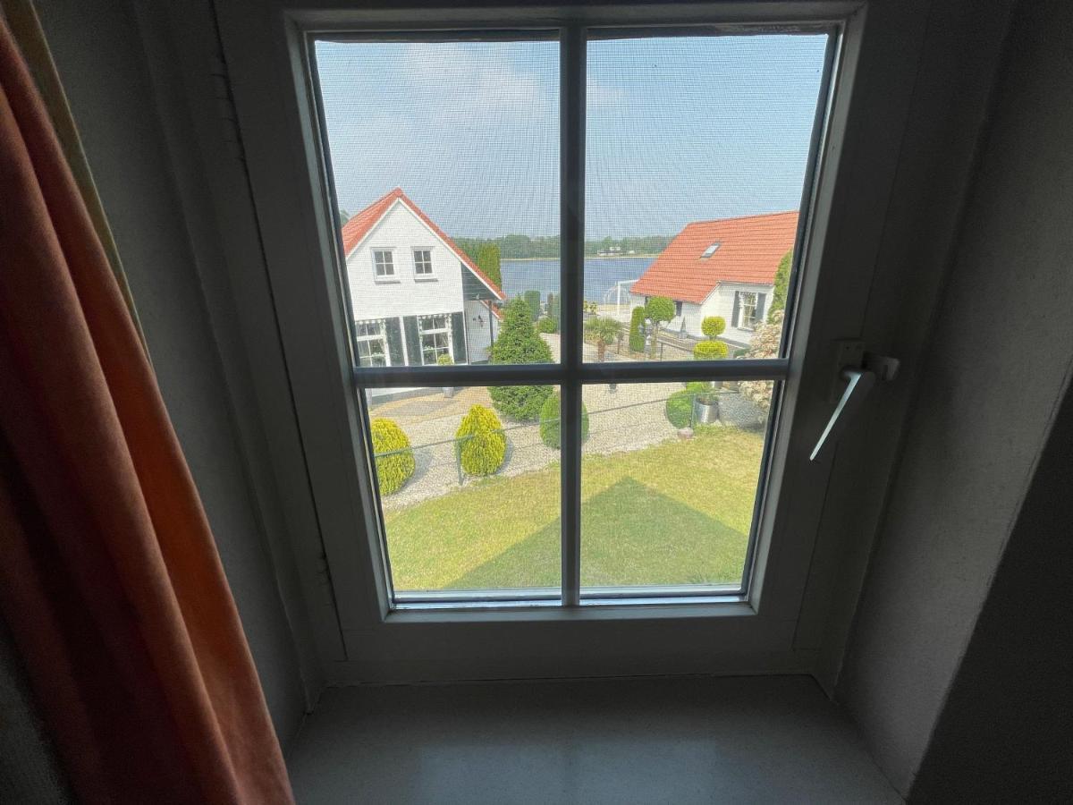 Freistehendes Ferienhaus Am See Naehe Roermond Heel Eksteriør bilde